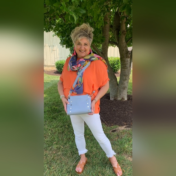 Meet your Posher, Theresa - Picture 2 of 2